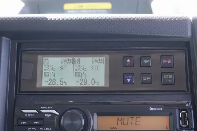 いすゞ エルフ 2RG-NLR88AN(2WD)の写真42