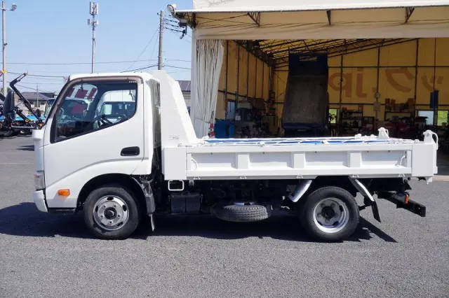 日野 デュトロ TKG-XZC610T(2WD)の写真3