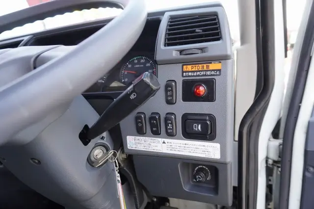 三菱 ファイター QKG-FK62FZ(2WD)の写真40