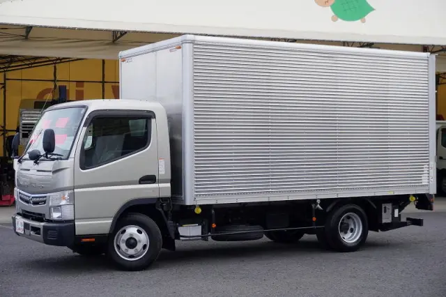 三菱 キャンター 2PG-FEB50(2WD)の写真1