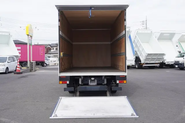 三菱 キャンター 2PG-FEB50(2WD)の写真18