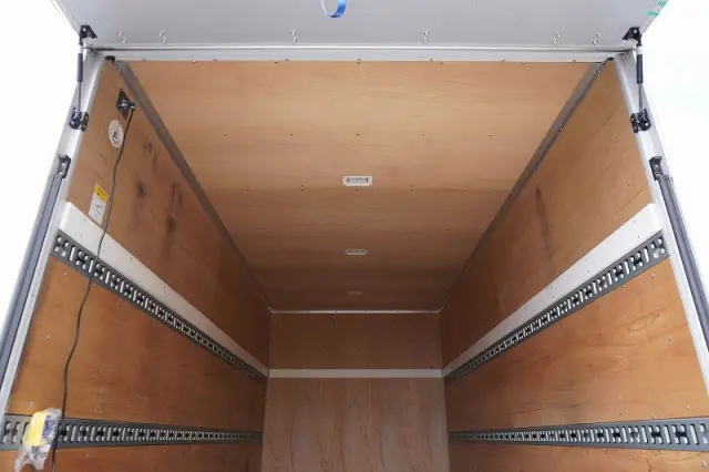 三菱 キャンター 2PG-FEB50(2WD)の写真20