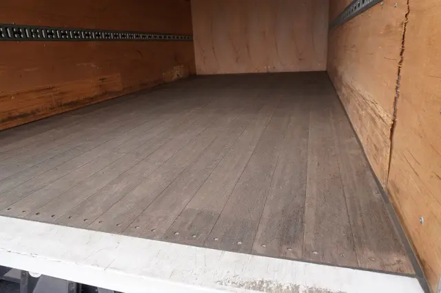 三菱 キャンター 2PG-FEB50(2WD)の写真21