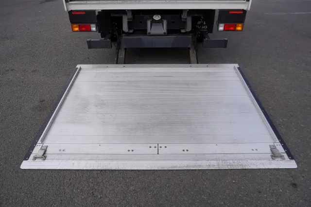 三菱 キャンター 2PG-FEB50(2WD)の写真24