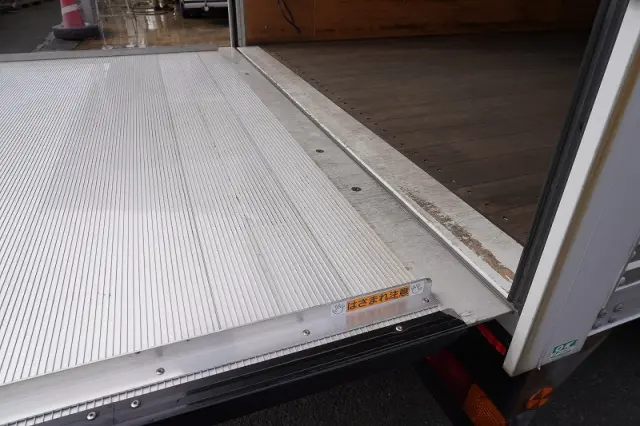 三菱 キャンター 2PG-FEB50(2WD)の写真26