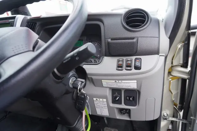 三菱 キャンター 2PG-FEB50(2WD)の写真35