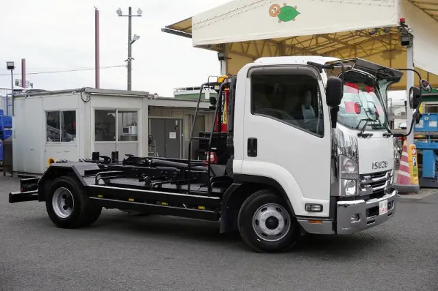 いすゞ フォワード 2RG-FRR90S2(2WD)の写真6