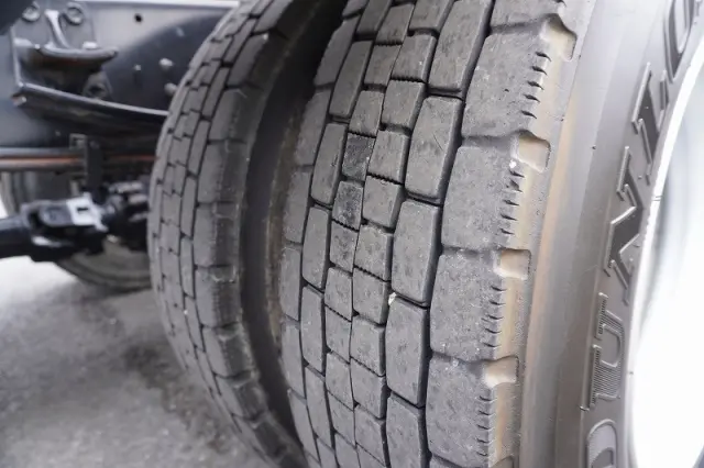 いすゞ フォワード 2RG-FRR90S2(2WD)の写真10