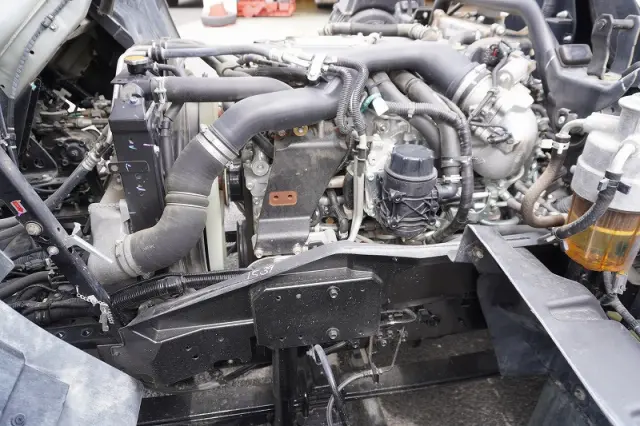 いすゞ フォワード 2RG-FRR90S2(2WD)の写真14