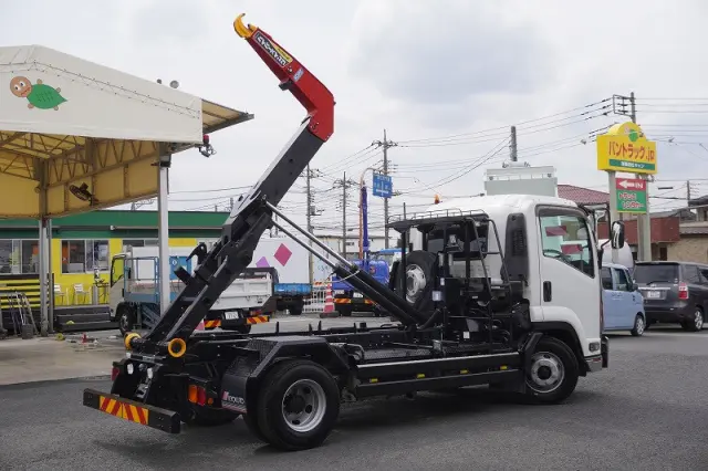 いすゞ フォワード 2RG-FRR90S2(2WD)の写真21