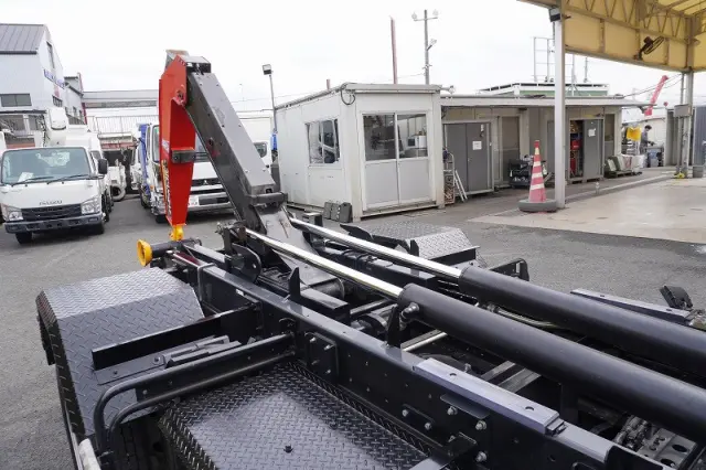 いすゞ フォワード 2RG-FRR90S2(2WD)の写真24