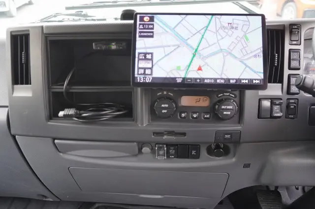 いすゞ フォワード 2RG-FRR90S2(2WD)の写真27