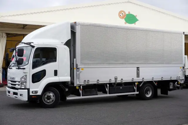 いすゞ フォワード TKG-FRR90S2(2WD)の写真1