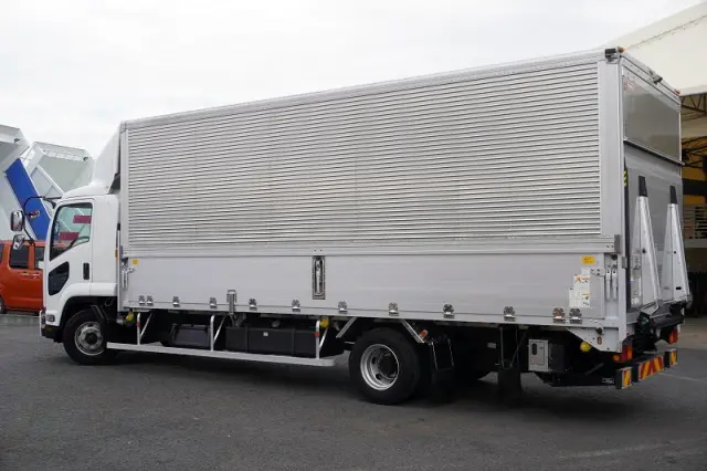 いすゞ フォワード TKG-FRR90S2(2WD)の写真7