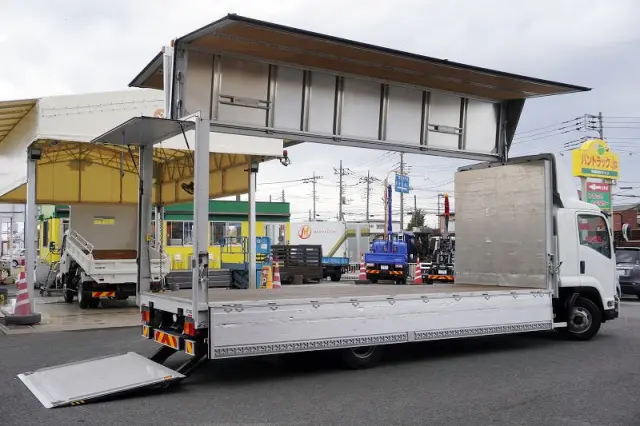 いすゞ フォワード TKG-FRR90S2(2WD)の写真9