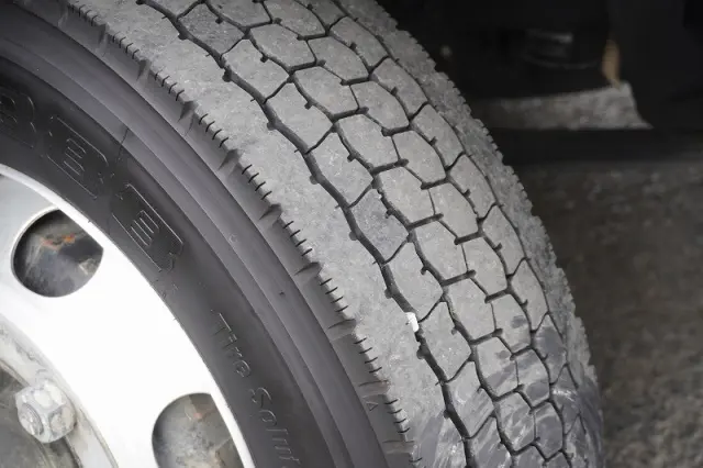 いすゞ フォワード TKG-FRR90S2(2WD)の写真10