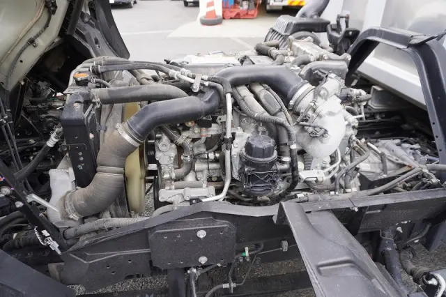 いすゞ フォワード TKG-FRR90S2(2WD)の写真15