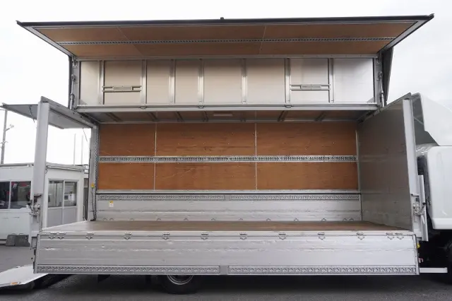 いすゞ フォワード TKG-FRR90S2(2WD)の写真19