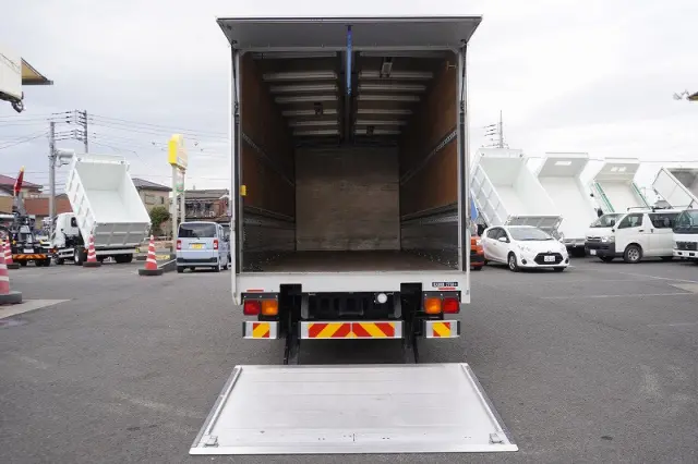 いすゞ フォワード TKG-FRR90S2(2WD)の写真23