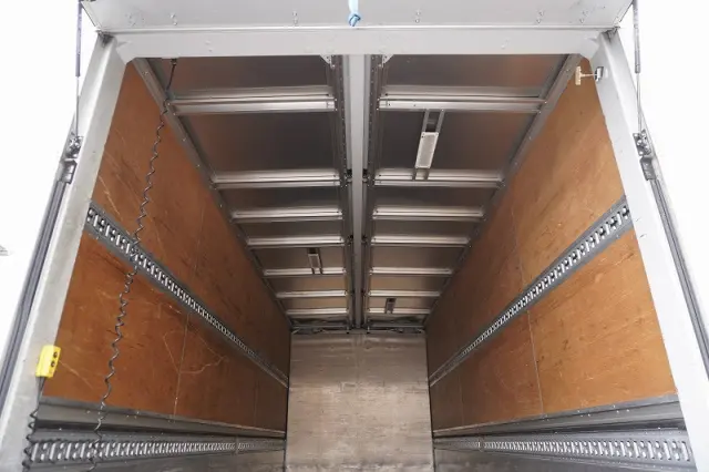 いすゞ フォワード TKG-FRR90S2(2WD)の写真25