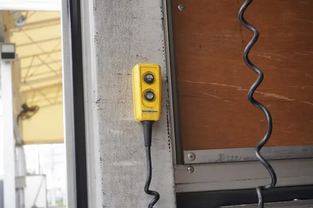 いすゞ フォワード TKG-FRR90S2(2WD)の写真28