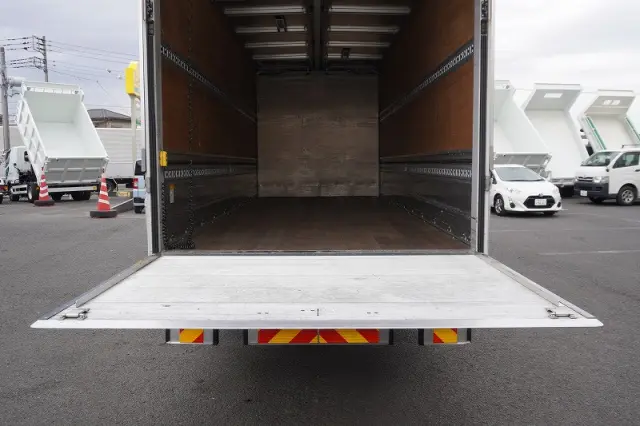 いすゞ フォワード TKG-FRR90S2(2WD)の写真30