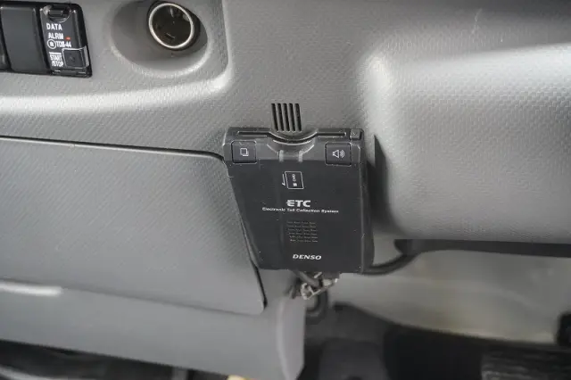 いすゞ フォワード TKG-FRR90S2(2WD)の写真38