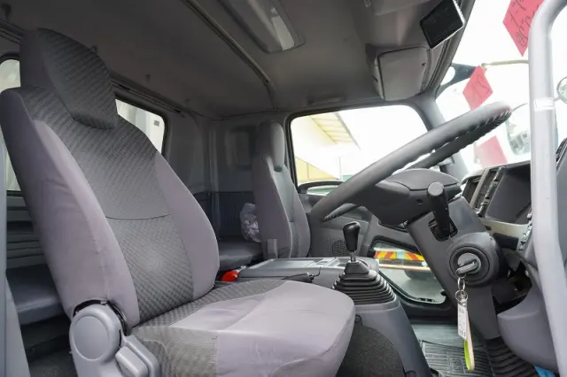 いすゞ フォワード TKG-FRR90S2(2WD)の写真43