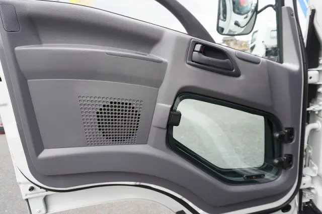 いすゞ フォワード TKG-FRR90S2(2WD)の写真47
