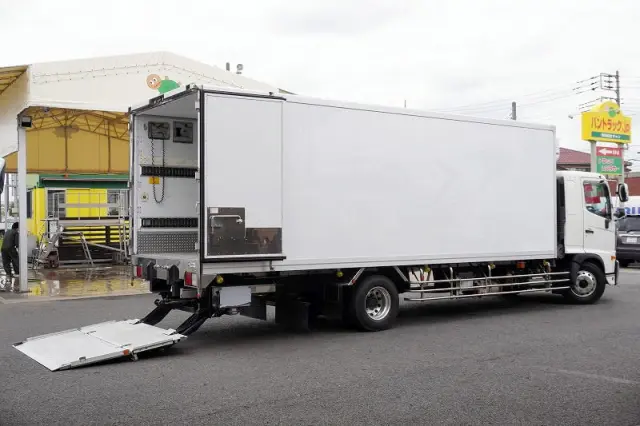日野 レンジャー 2KG-FD2ABG(2WD)の写真9