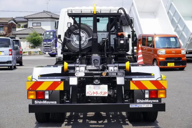 三菱 ファイター 2KG-FK62F(2WD)の写真4