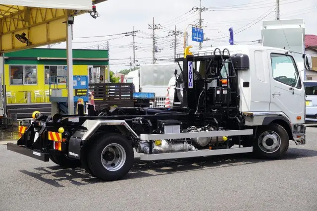 三菱 ファイター 2KG-FK62F(2WD)の写真8