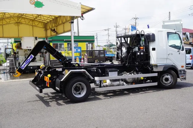 三菱 ファイター 2KG-FK62F(2WD)の写真22
