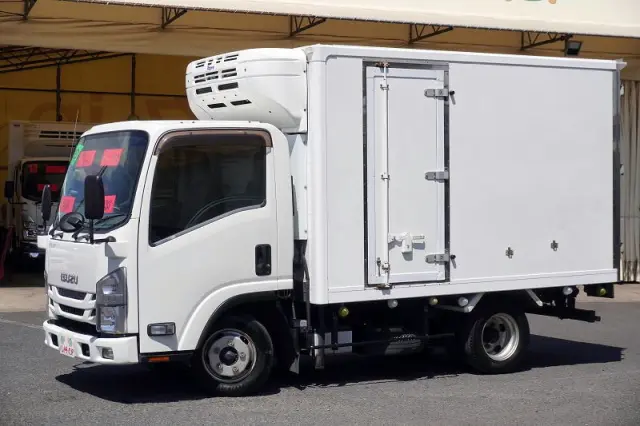 いすゞ エルフ TPG-NLR85AN(2WD)の写真1
