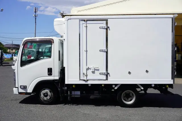 いすゞ エルフ TPG-NLR85AN(2WD)の写真3