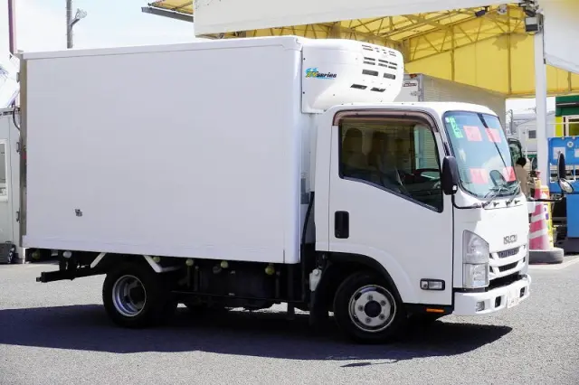 いすゞ エルフ TPG-NLR85AN(2WD)の写真6