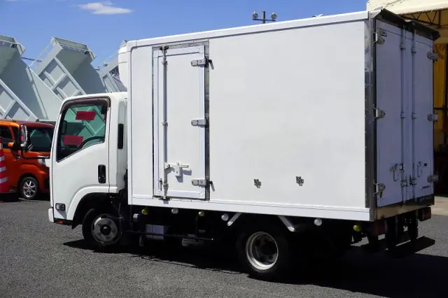 いすゞ エルフ TPG-NLR85AN(2WD)の写真7