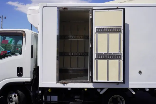 いすゞ エルフ TPG-NLR85AN(2WD)の写真18