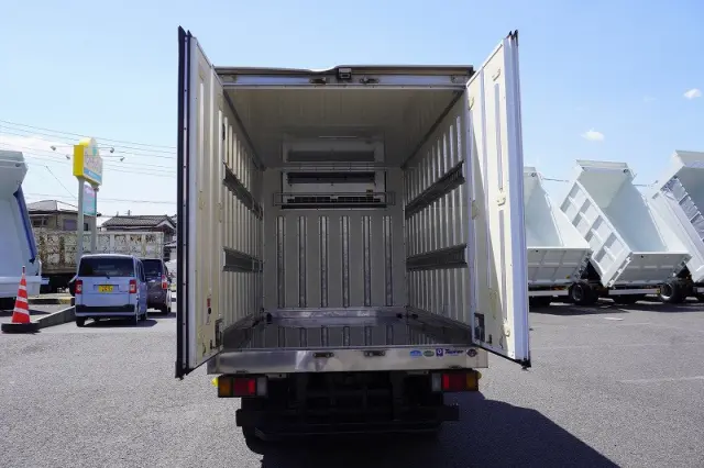いすゞ エルフ TPG-NLR85AN(2WD)の写真24