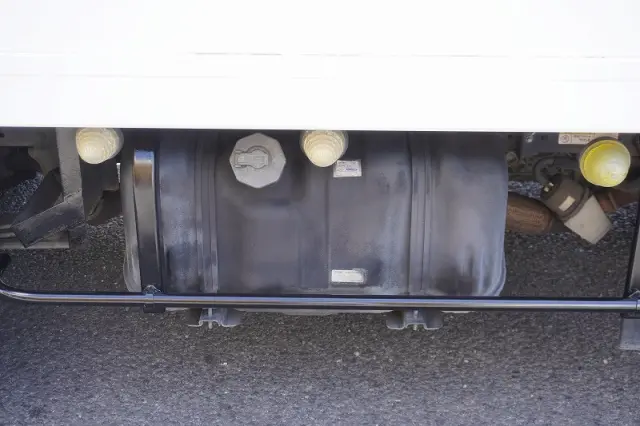 いすゞ エルフ TPG-NLR85AN(2WD)の写真28