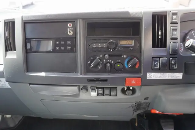 いすゞ エルフ TPG-NLR85AN(2WD)の写真31