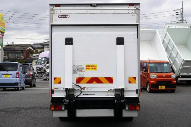 いすゞ エルフ 2SG-NPR88AN(2WD)の写真4