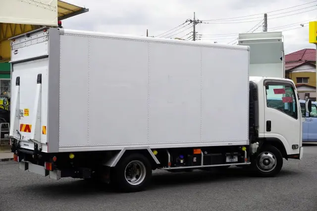 いすゞ エルフ 2SG-NPR88AN(2WD)の写真8
