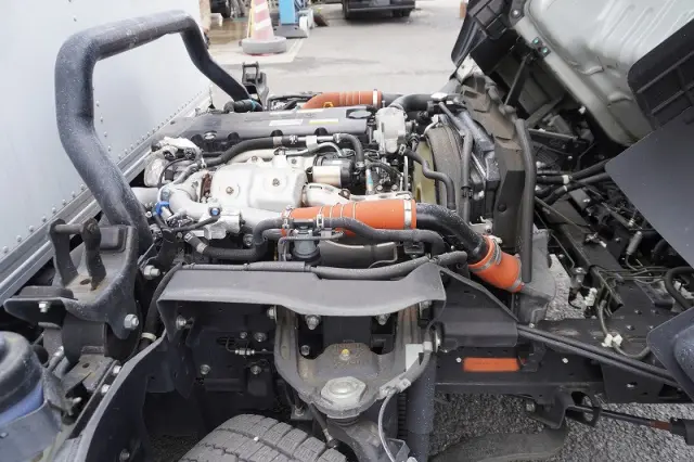 いすゞ エルフ 2SG-NPR88AN(2WD)の写真16