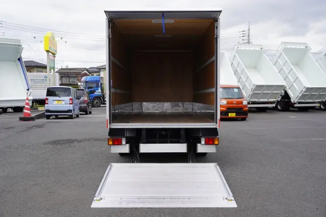 いすゞ エルフ 2SG-NPR88AN(2WD)の写真19