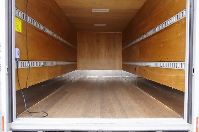 いすゞ エルフ 2SG-NPR88AN(2WD)の写真20