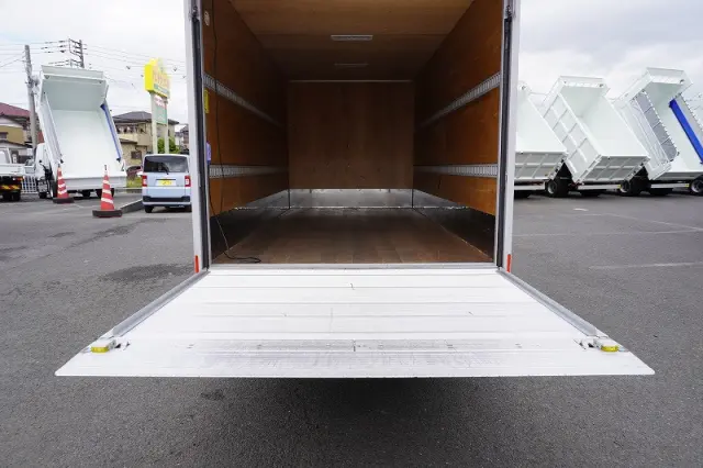 いすゞ エルフ 2SG-NPR88AN(2WD)の写真26
