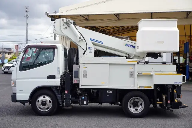 三菱 キャンター TPG-FEA50(2WD)の写真3