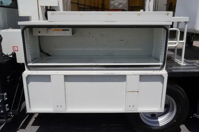 いすゞ エルフ TPG-NKR85N(2WD)の写真17