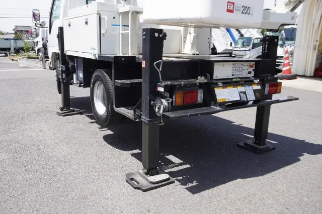 いすゞ エルフ TPG-NKR85N(2WD)の写真29